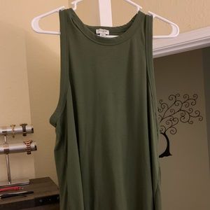Woman’s XL open back top